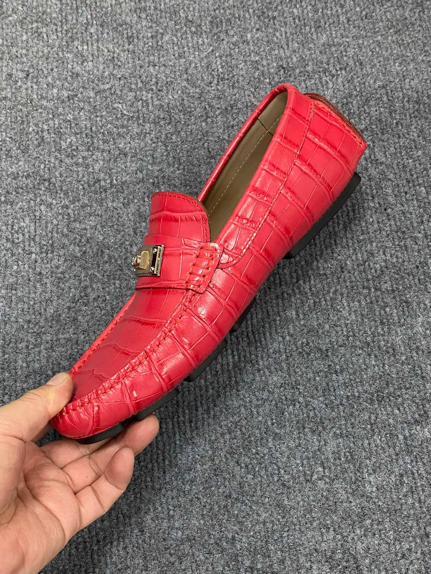 Men's Men's Shoes Men's Men's Shoes 💰700 new style "DG Duban Spring New Casual Driving Shoes" latest hot style, top brand luxury ~ purchasing agency, top quality ~.  The upper is made of imported original cowhide with fine workmanship. The original stylish and stylish soft rubber wear-resistant and non-slip outsole is light and comfortable on the feet. The real thing looks better in real life, 38-45